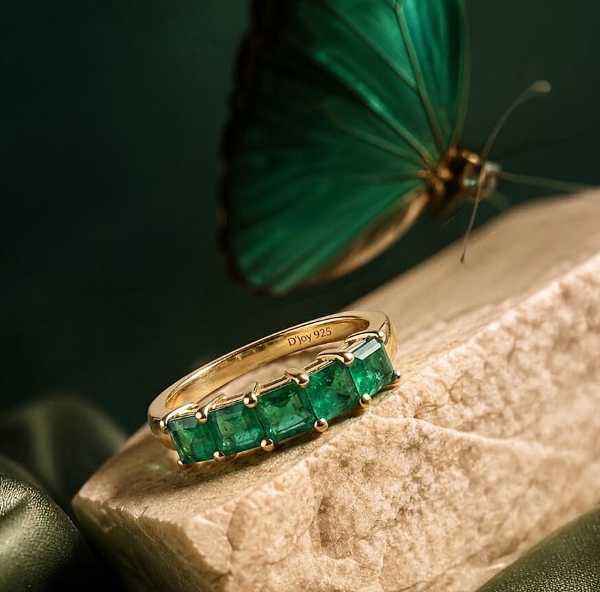 Elegant emerald jewelry piece showcasing the gemstone's rich green color